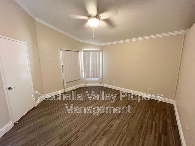 Building Photo - 41469 Woodhaven Dr W