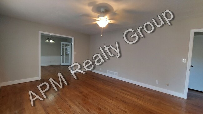 Building Photo - 1615 S Beltline Blvd
