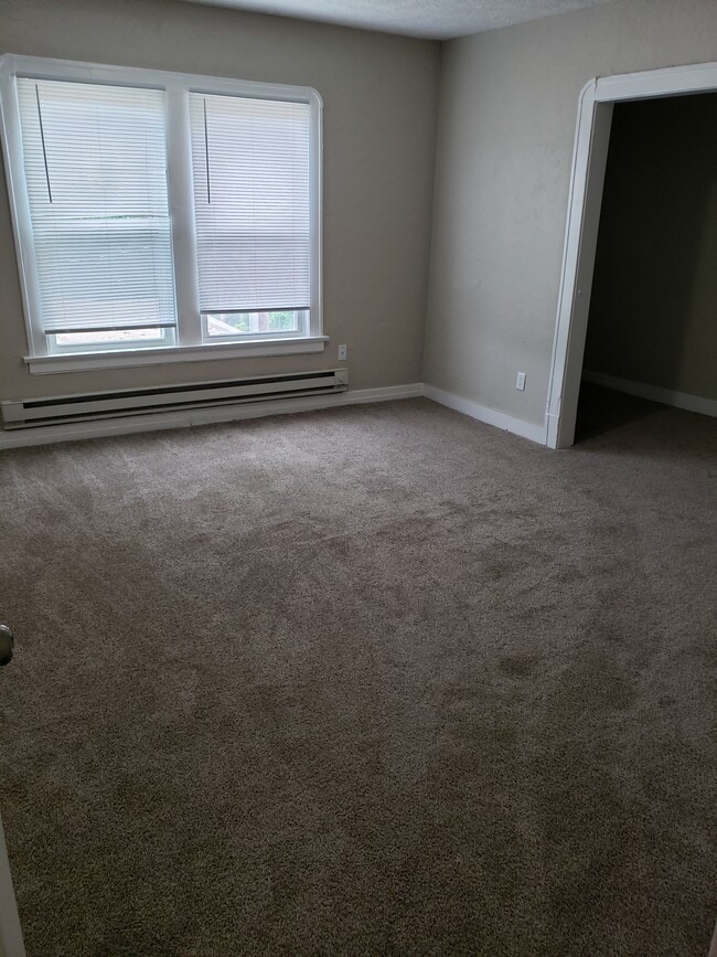 Grasmere Apartments 15000 Euclid Ave East Cleveland OH 44112