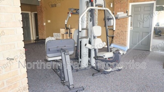 Building Photo - 4433 N Stanton 507