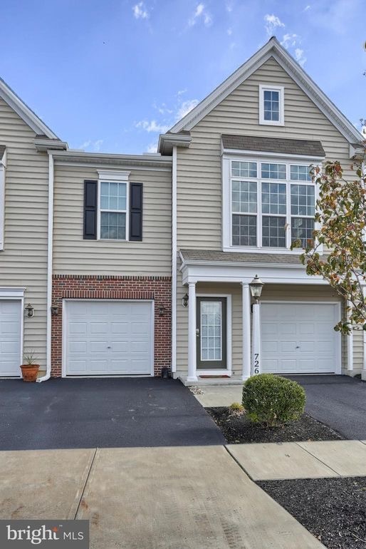 Building Photo - 726 Whitetail Dr