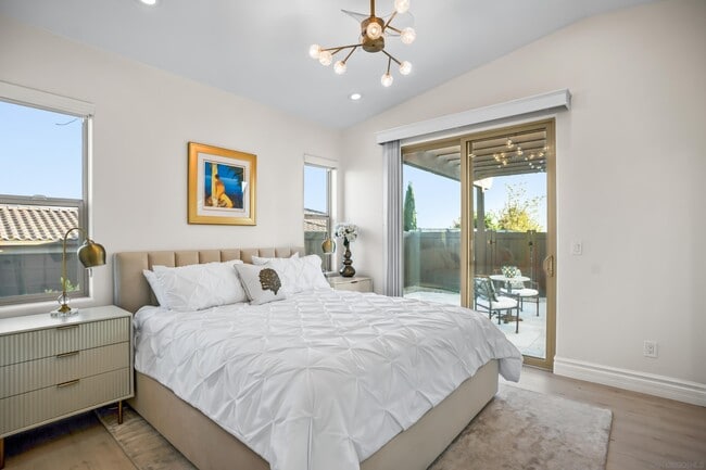 Building Photo - 424 Agua Vista Dr