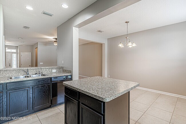 Building Photo - 3861 Aubrey Ln