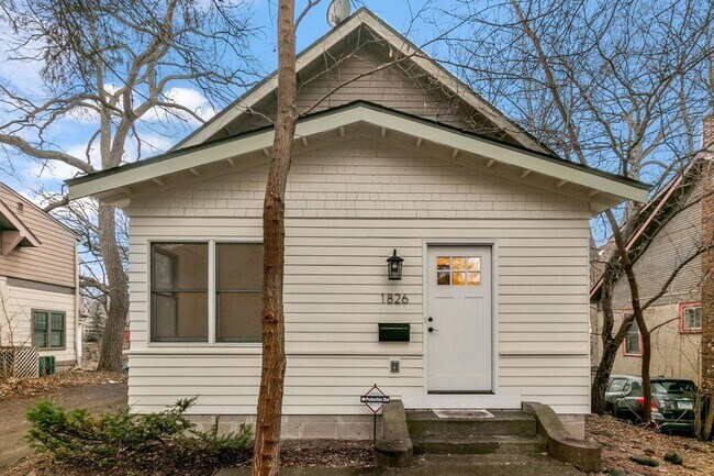 Building Photo - 1826 Franklin Ave SE