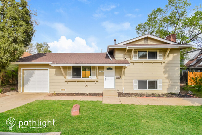 Primary Photo - 1104 Quivira Drive, Colorado Springs, CO, ...