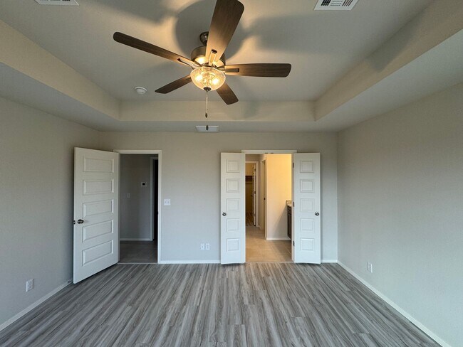 Building Photo - NEW CONTRUCTION - 4 bed-3 bath-3 car garage.