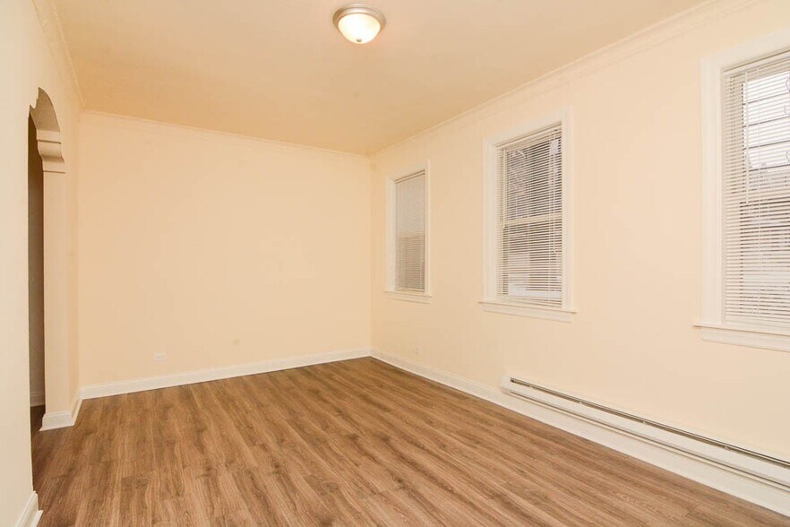 Building Photo - 2936 W Palmer St