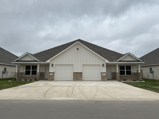 Building Photo - 3032 Wasilla Dr