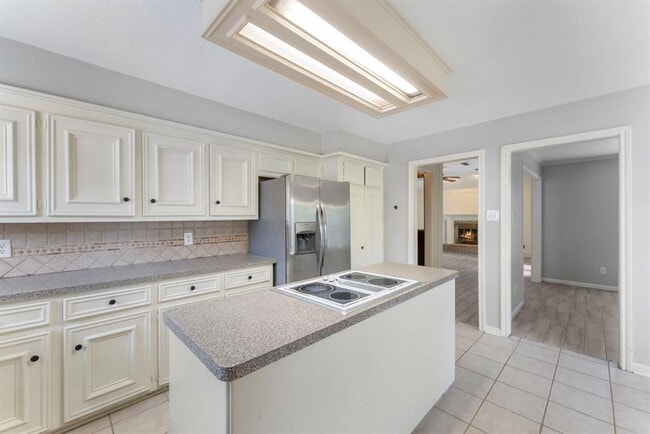 Building Photo - 10310 Great Plains Ln