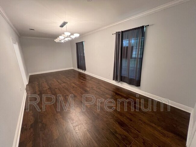 Building Photo - 7850 Greenwell St