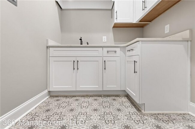 Building Photo - 3 br, 2.5 bath House - 505 Bonny Glenn Rd