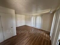 Building Photo - 12200 Candelaria Rd NE