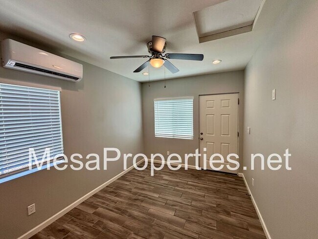 Building Photo - 3662 Chateau Ct