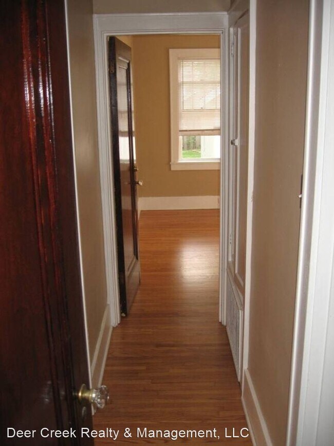 Building Photo - 3 br, 1 bath House - 3039 Newport Ave