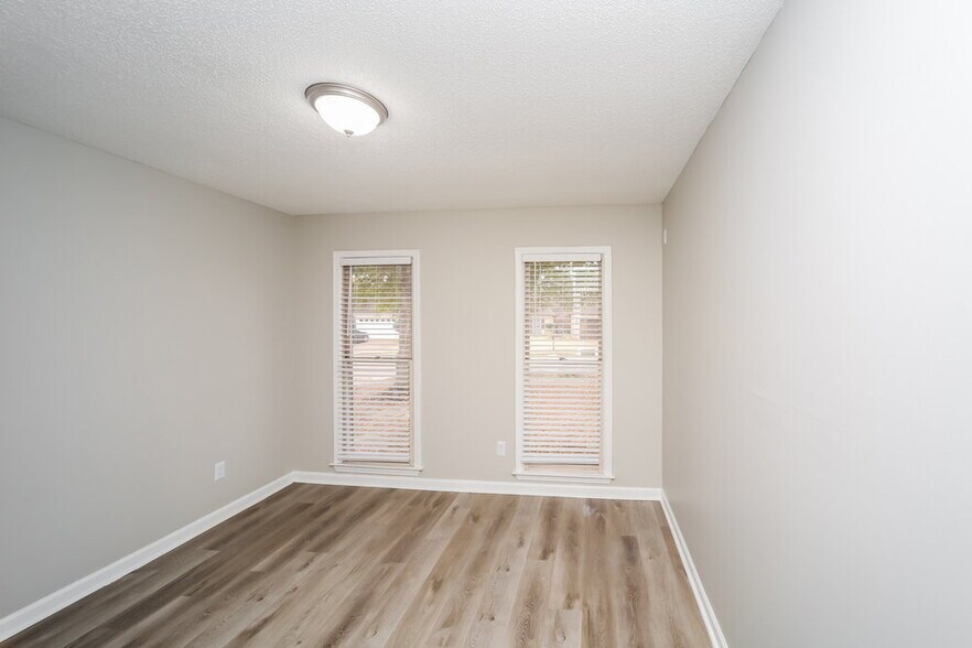 Building Photo - 7924 Tankard Dr