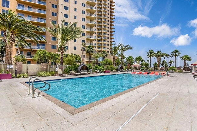 Building Photo - Gorgeous Condo at One Las Vegas!