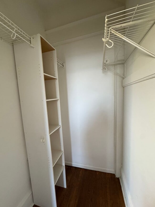 Building Photo - 914 23rd St