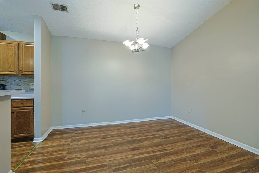 Building Photo - 6635 Brigham Sq