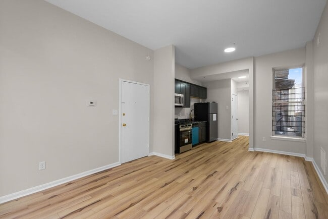 Building Photo - 2021 E Baltimore St