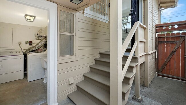 Building Photo - 4118-4120Penniman