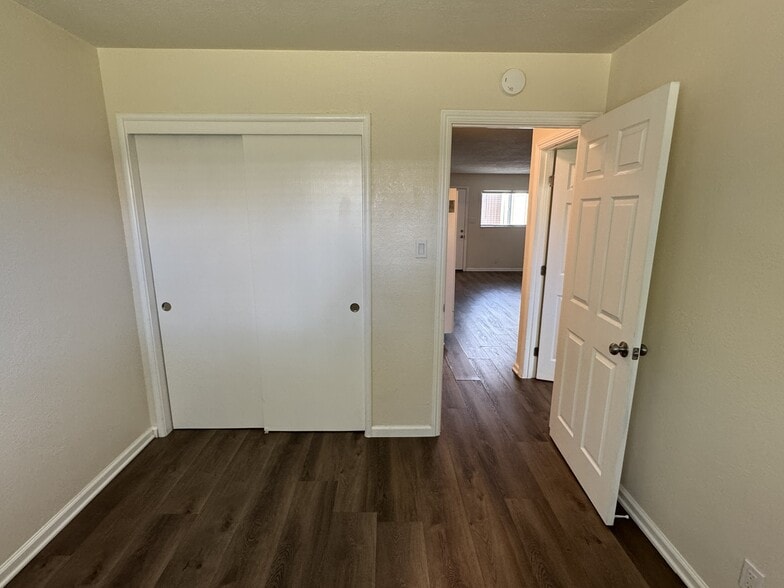 Building Photo - 1712 Arthur Ct