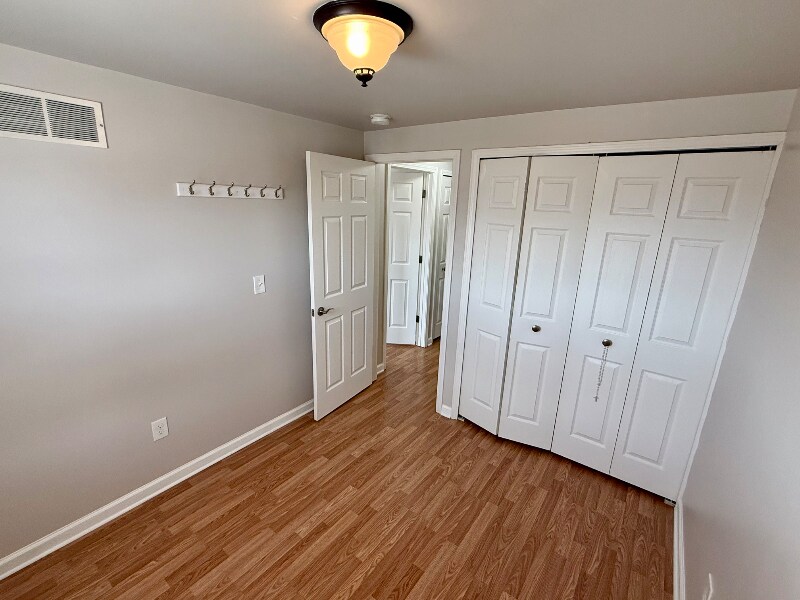 Building Photo - 35321 Turner Dr