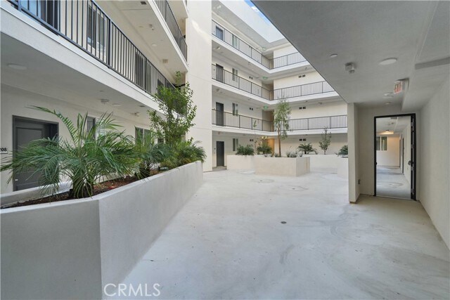 Building Photo - 8750 Sepulveda Blvd