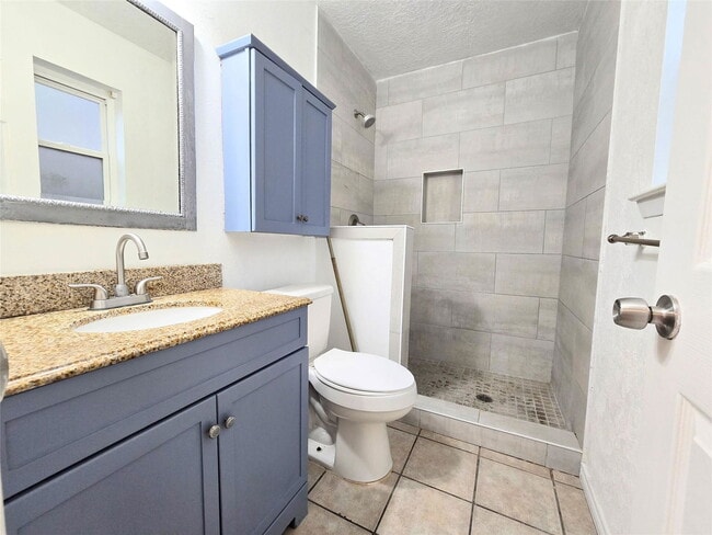 Building Photo - 29 Coralberry Ct