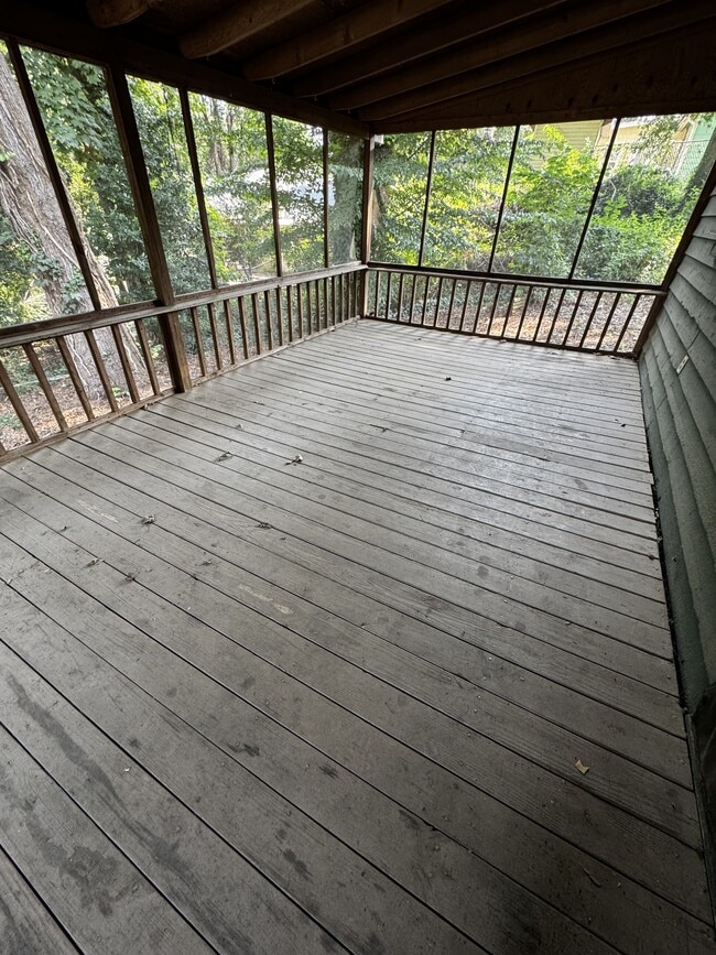 Building Photo - 5515 Caesars Way