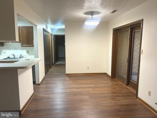 Building Photo - 23240 Chestnut Oak Ct