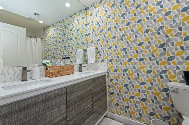 Building Photo - 54990 Avenida Madero
