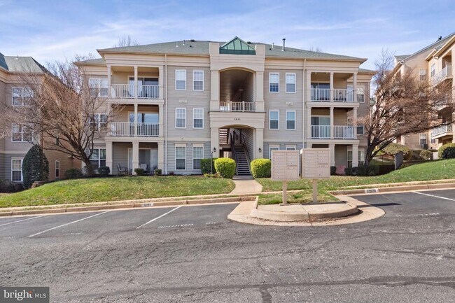 Building Photo - 1031 Gardenview Loop