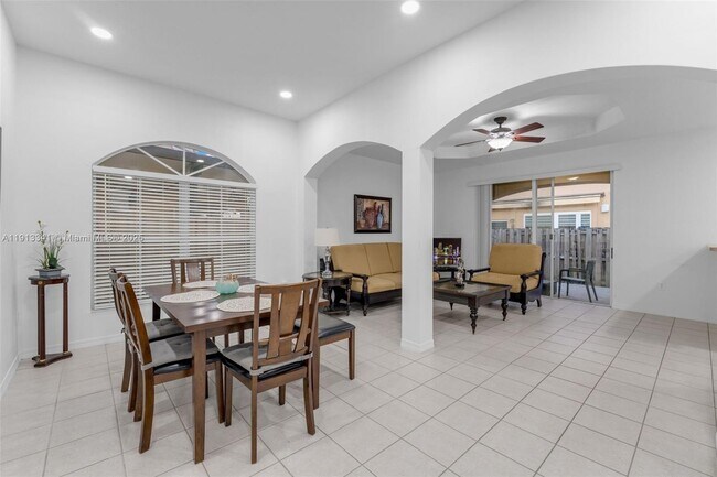 Building Photo - 3141 SW 154th Ct