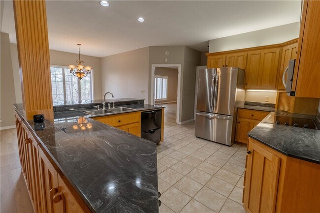 Building Photo - 20781 Low Gap Rd