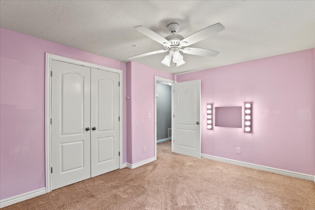 Building Photo - 1676 S Mountain Vw Cir