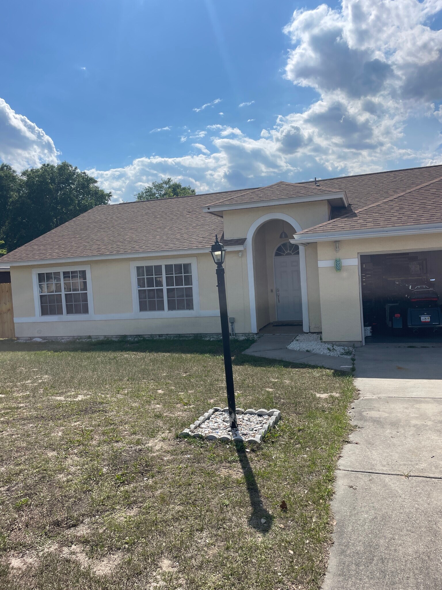 Building Photo - 308 Oak Track Ln