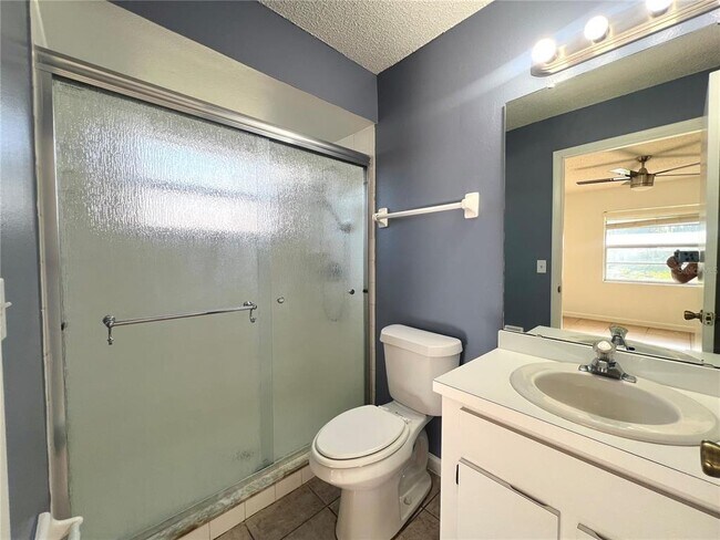 Building Photo - 818 Sleepy Harbour Dr