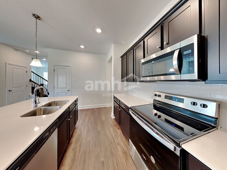 Building Photo - 33841 Widman Way