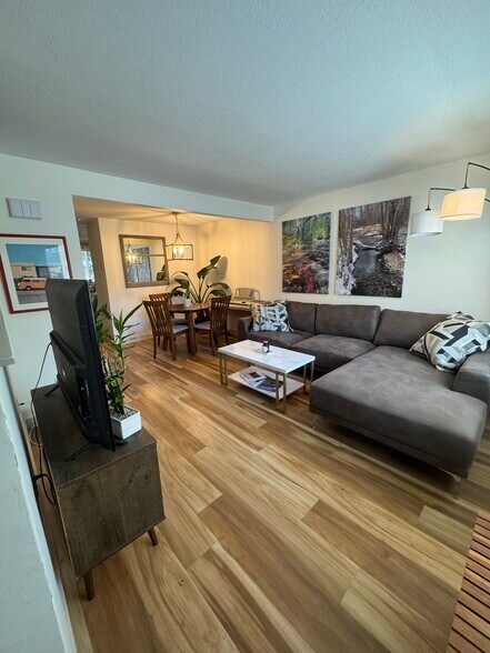 Building Photo - 2800 Highcliff Ct