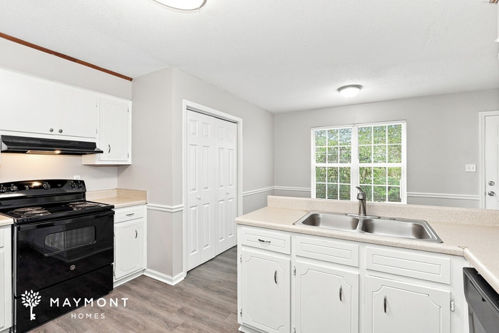 Building Photo - 3513 Hilltop Dr