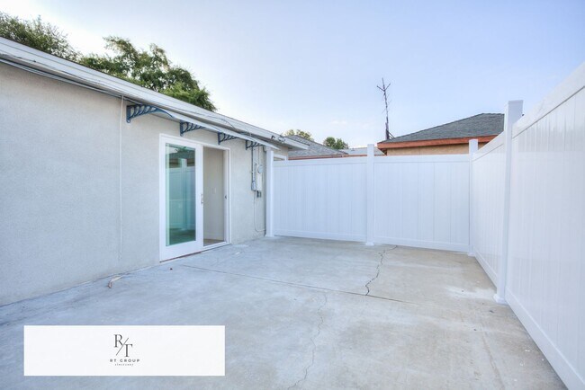 Building Photo - FULLY REMODELED – Front House for Rent (Ba...