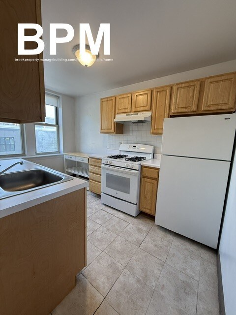 Building Photo - 28 Colborne Rd