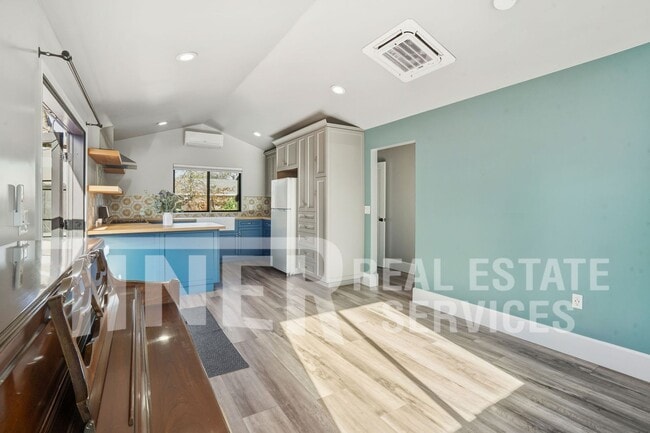 Building Photo - 7775 Dow Ave