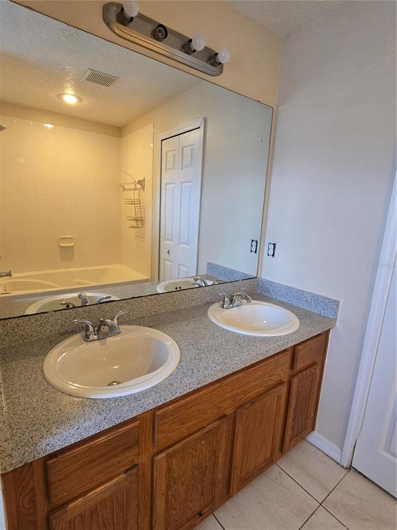 Building Photo - 2039 Cypress Bay Blvd