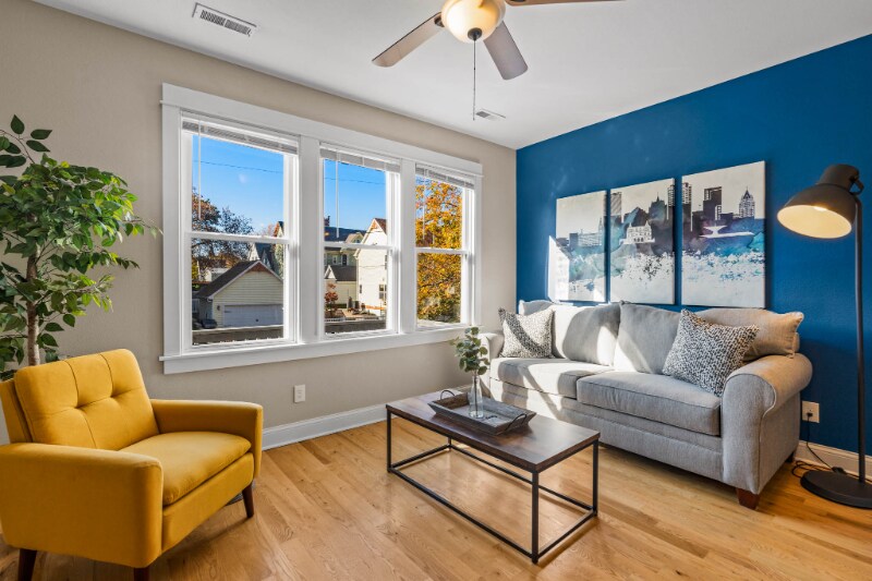 Building Photo - 2138 N Hubbard St