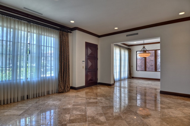 Building Photo - 222 Iris Ave