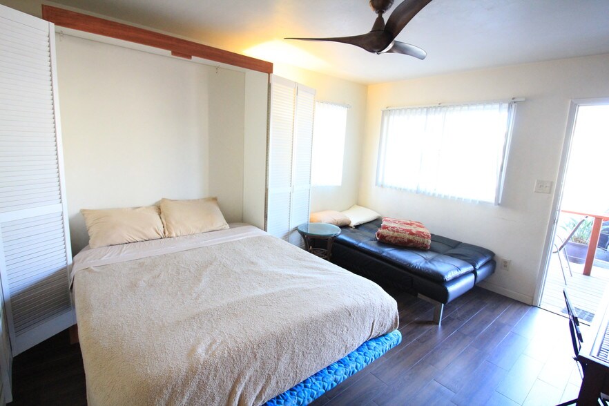 Building Photo - 2826 Mission Blvd