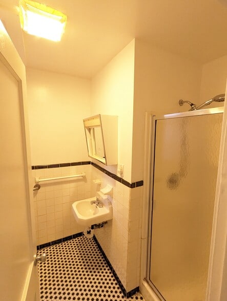 Primary Photo - 514 Arsan Ave