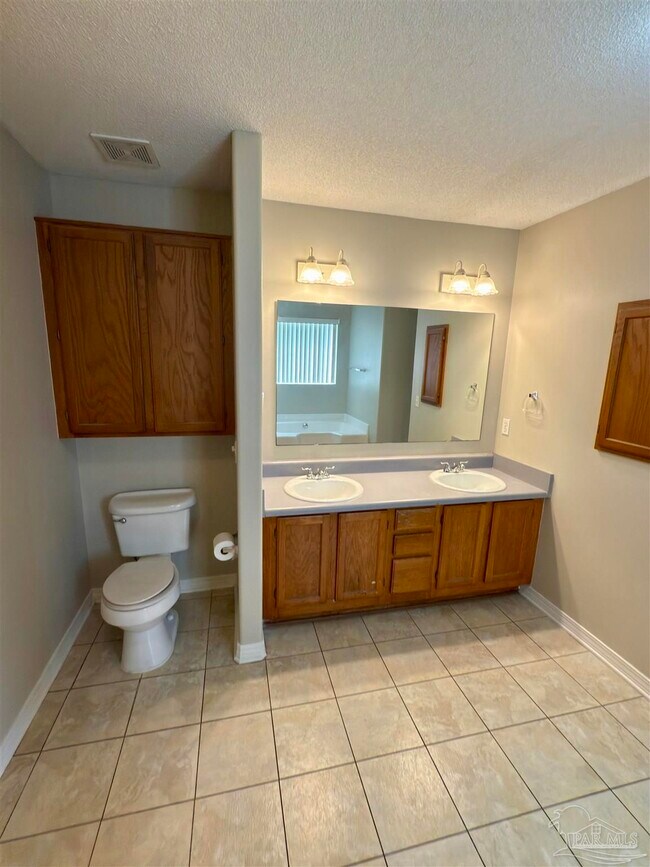 Building Photo - 4033 Maltese Way