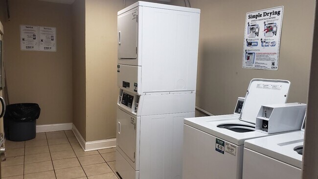 Building Photo - Executive Suites 2